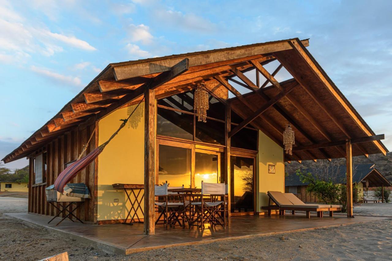Wallac Bungalows Canoas De Punta Sal Luaran gambar