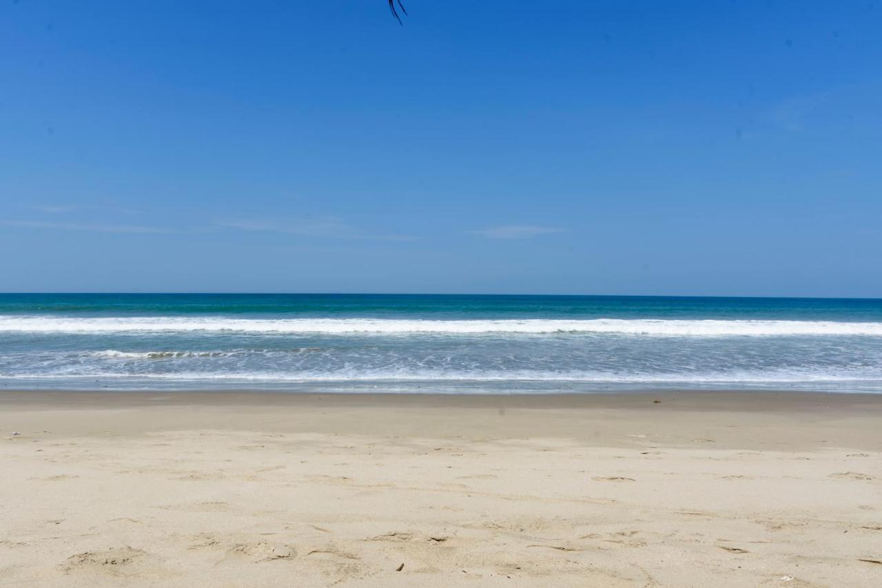 Wallac Bungalows Canoas De Punta Sal Luaran gambar