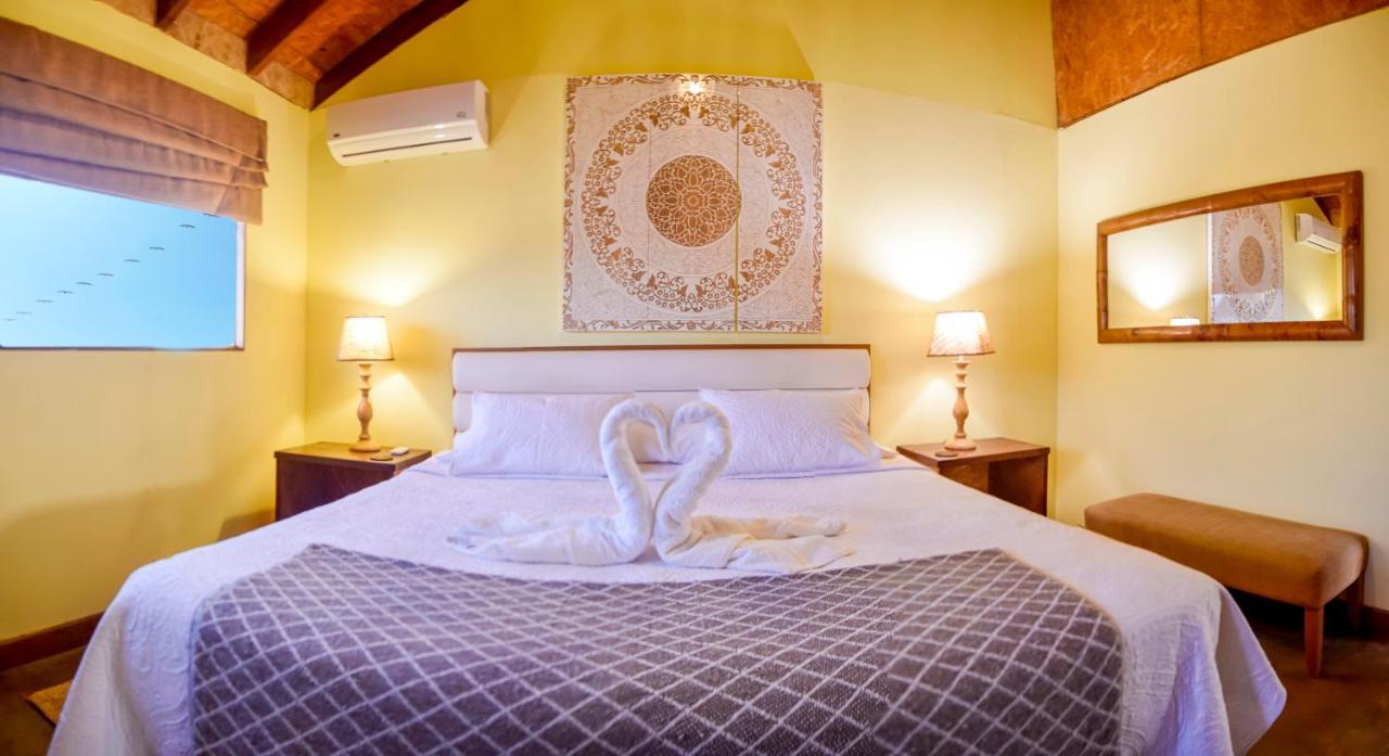 Wallac Bungalows Canoas De Punta Sal Luaran gambar